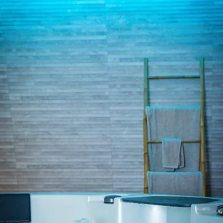 Love hotel Cabinet De Reveries *
