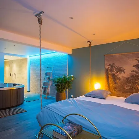 Love hotel Cabinet De Reveries