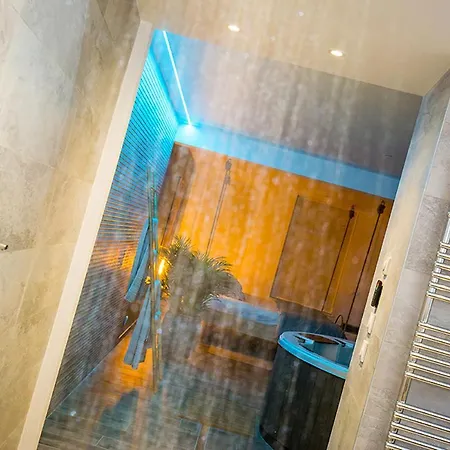 Love hotel Cabinet De Reveries