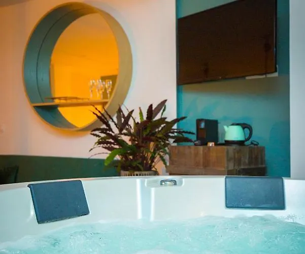 Cabinet De Reveries Timebasishotel
