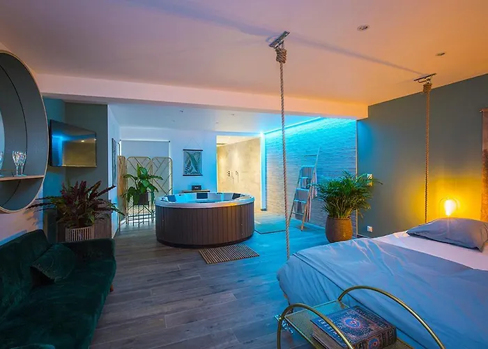 Timebasishotel Cabinet De Reveries