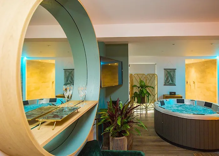 Timebasishotel Cabinet De Reveries